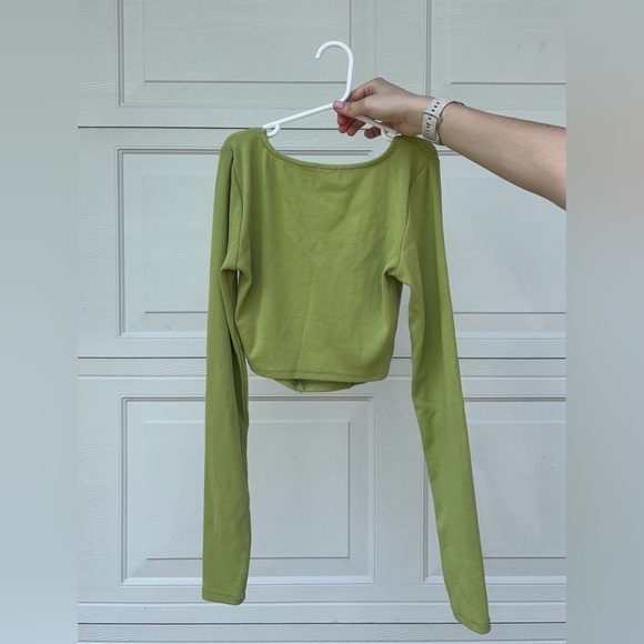 Garage Square-Neck Cropped Long Sleeve
Size Women’s Small - Picture 2 of 2